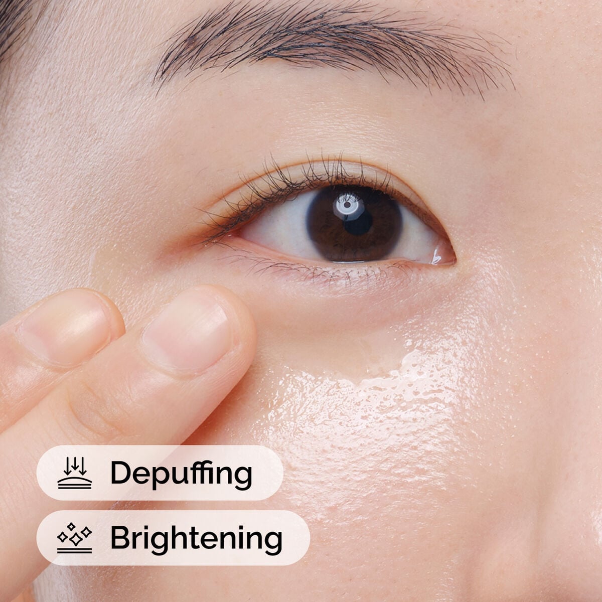 caffeine-solution-5-egcg-eye-serum-g2 ord-caffeine-solution-egcg-model-application-with-benefits.jpg